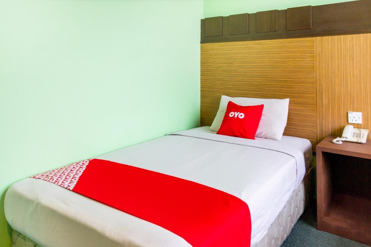 Keningau Oyo 89408 Royal Hotel מראה חיצוני תמונה