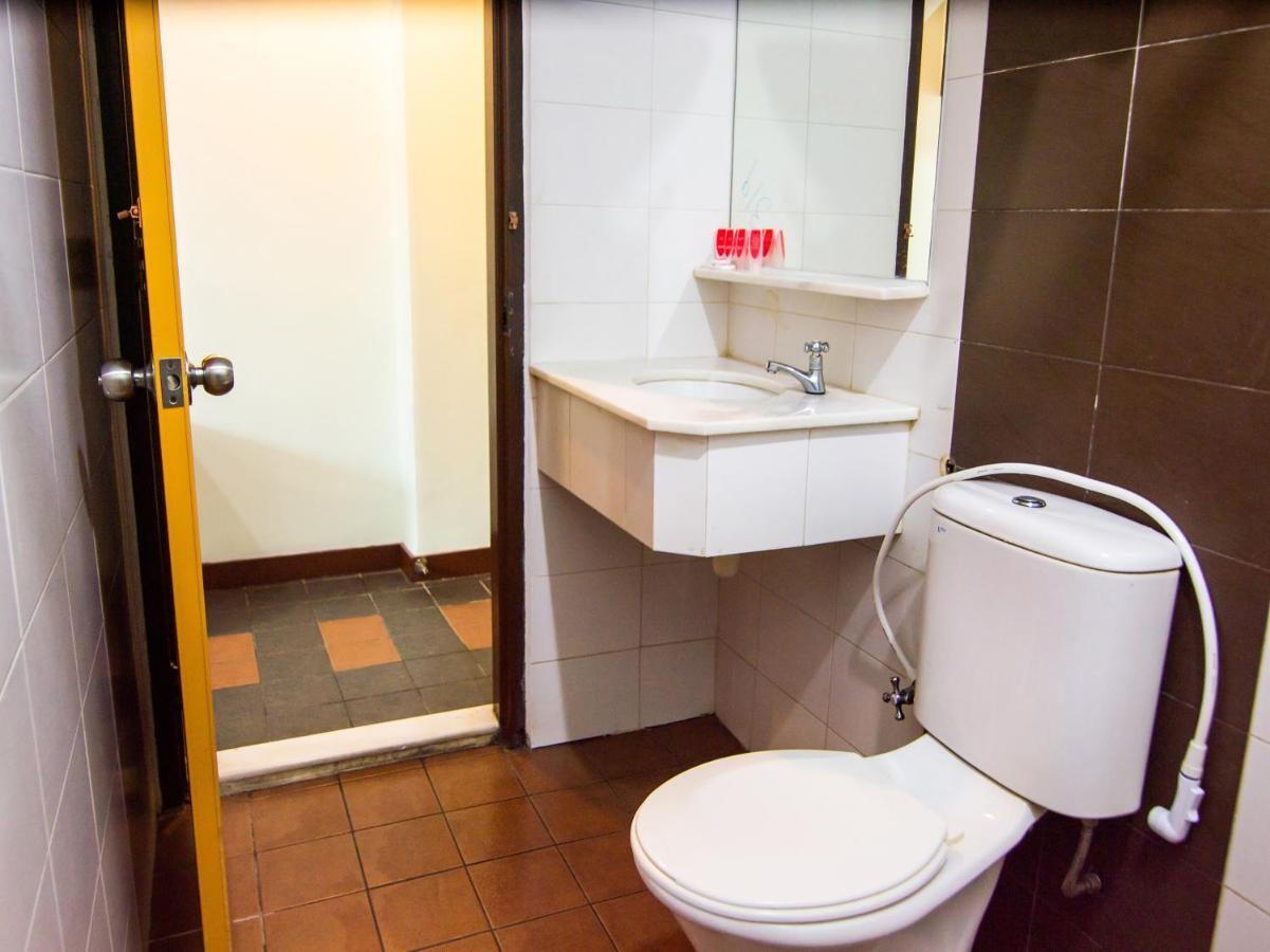 Keningau Oyo 89408 Royal Hotel מראה חיצוני תמונה